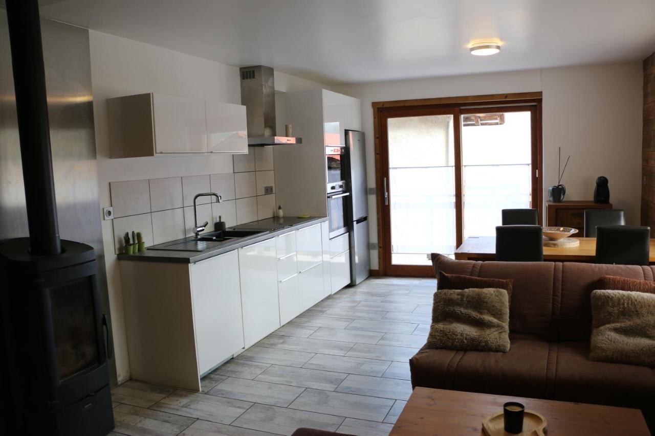Maison De Village Au Pied Des 3 Vallees Villarlurin エクステリア 写真